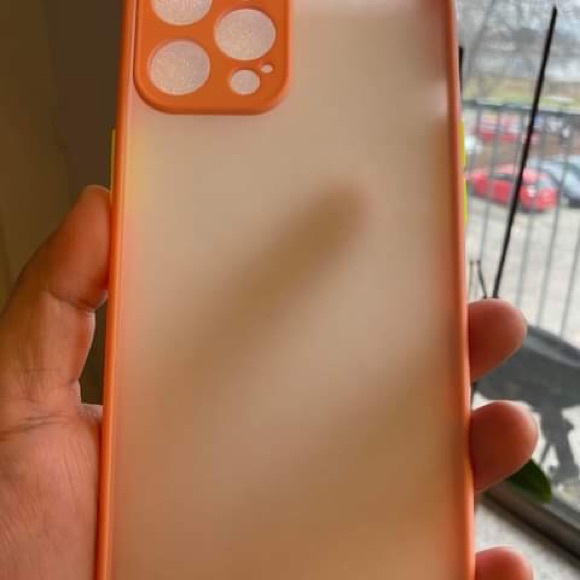 I phone case 12 pro max pink colour - Picture 2 of 5